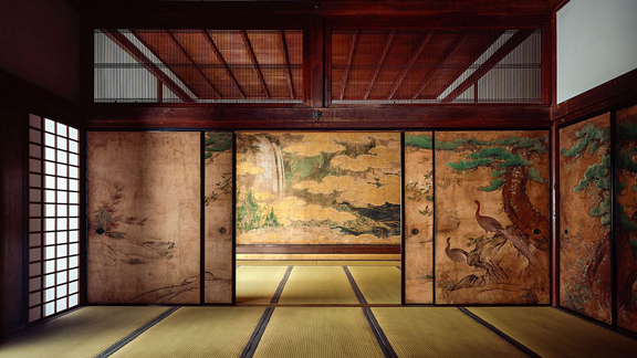 Художественная роспись стен и раздвижных дверей гостевой зала Кангаку-ин